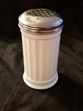 VINTAGE Classic White Shaker with Stainless Steel Lid